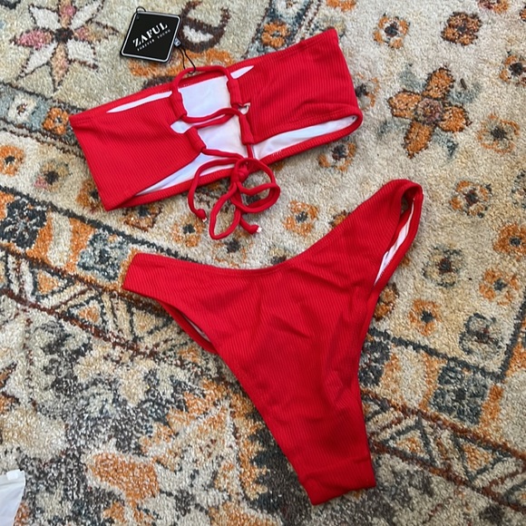 NWT New Red Zaful Ribbed Strapless Bikini - Picture 6 of 6